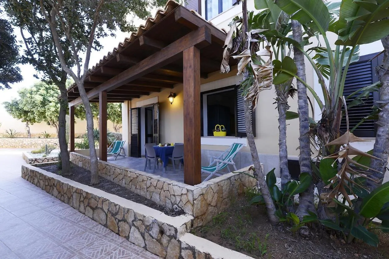Oasis Hotel Residence Resort Lampedusa 3*,  Italien